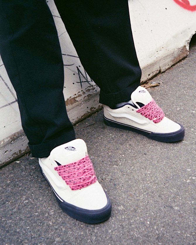 Knu Skool Suede Shoe VN0009QCPRP - Image 2