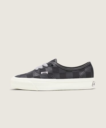 Premium Authentic Checkerboard Shoe VN000D5KEST