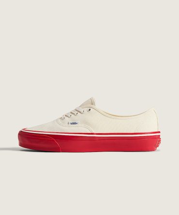 Premium Authentic Duck Canvas Shoe VN000EBNYF9