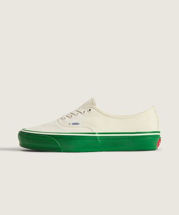 Premium Authentic Duck Canvas Shoe VN000EBNWGR