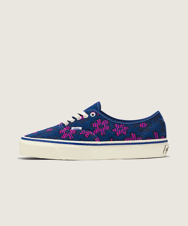 Premium Authentic Shoe VN000D5K7WM