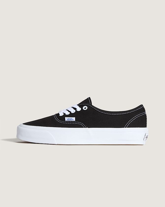 Premium Authentic Shoe VN000CQABA2