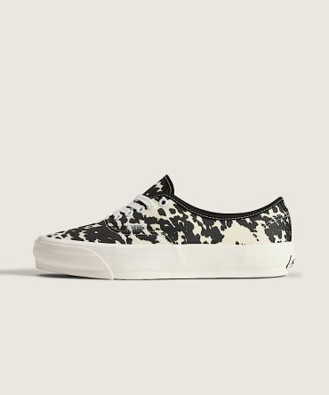 Premium Authentic Shoe VN000EBNBPT