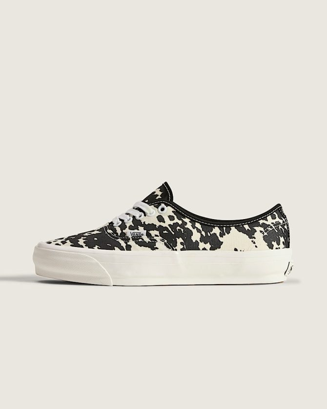 Premium Authentic Shoe VN000EBNBPT