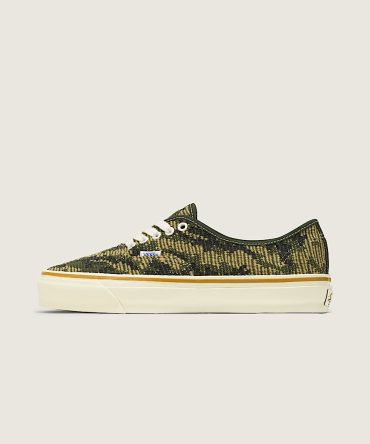Premium Authentic Shoe VN000D5K18S