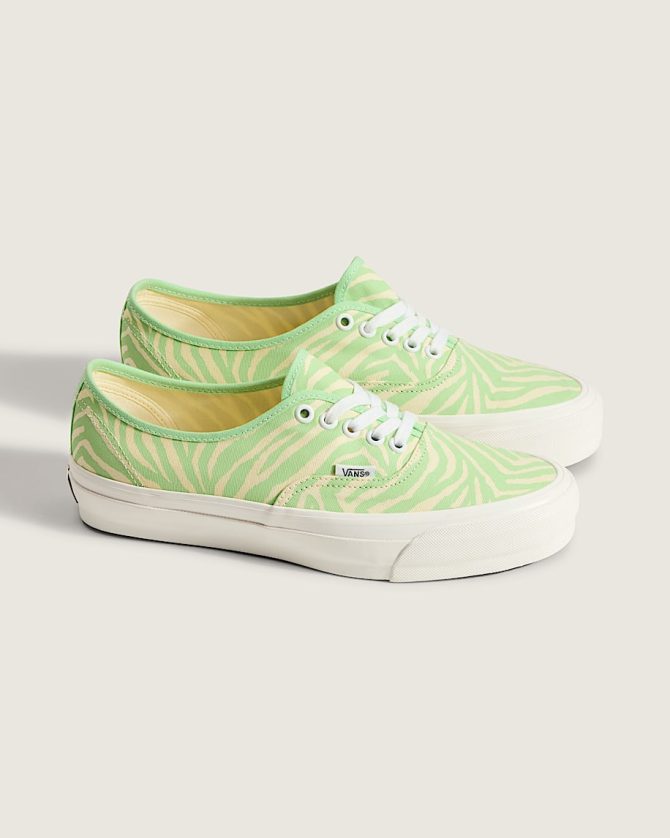 Premium Authentic Shoe VN000EBNE2Y - Image 3