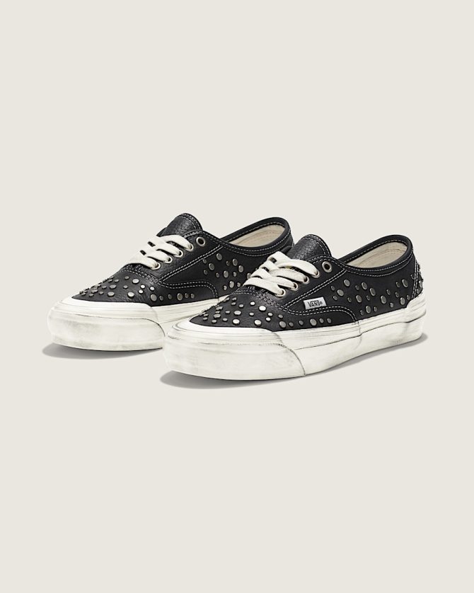 Premium Authentic Studded Leather Shoe VN000EGZBPR - Image 2