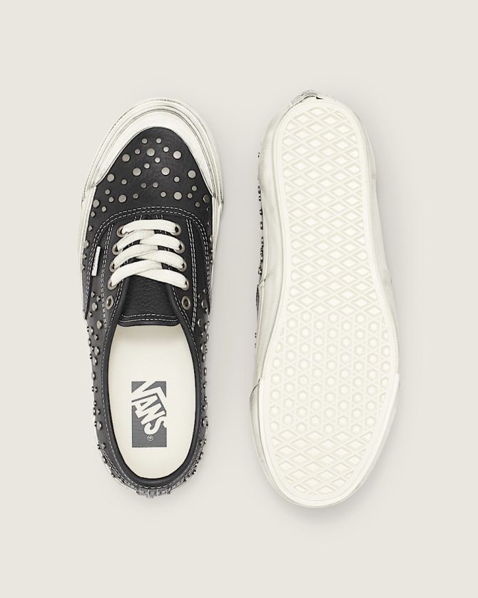 Premium Authentic Studded Leather Shoe VN000EGZBPR - Image 3