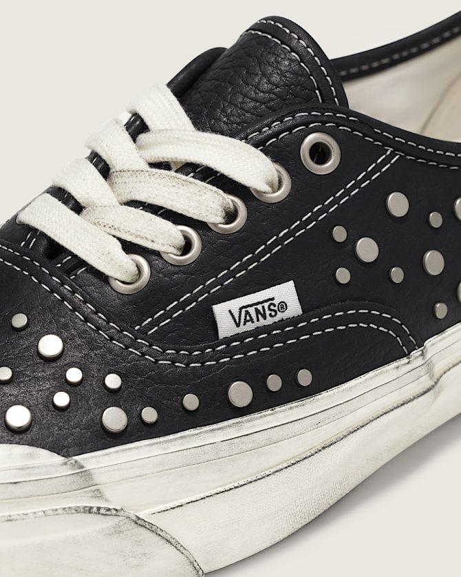 Premium Authentic Studded Leather Shoe VN000EGZBPR - Image 6